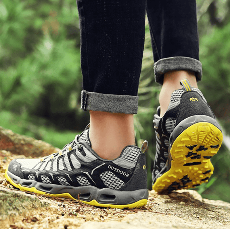 Rayn – Wanderstiefel mit breiter Zehenkappe und druckverteilender Sohle