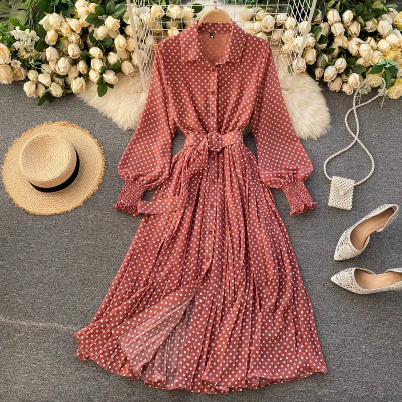 Svenja – Stilvolles Langarm Kleid mit gepunktetem Gürtel und Knöpfen