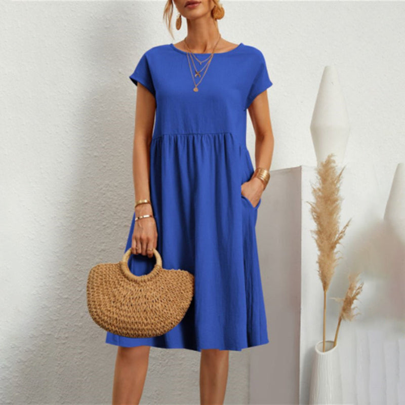Gudrun – Leichtes knielanges Kleid mit Rundhalsausschnitt kurzen Ärmeln und Taschen