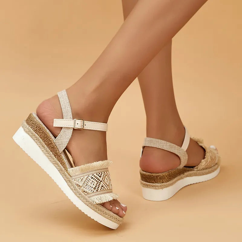 Zeline - Stylische Keilschuhe mit Schnallenriemen und bequemem Halt