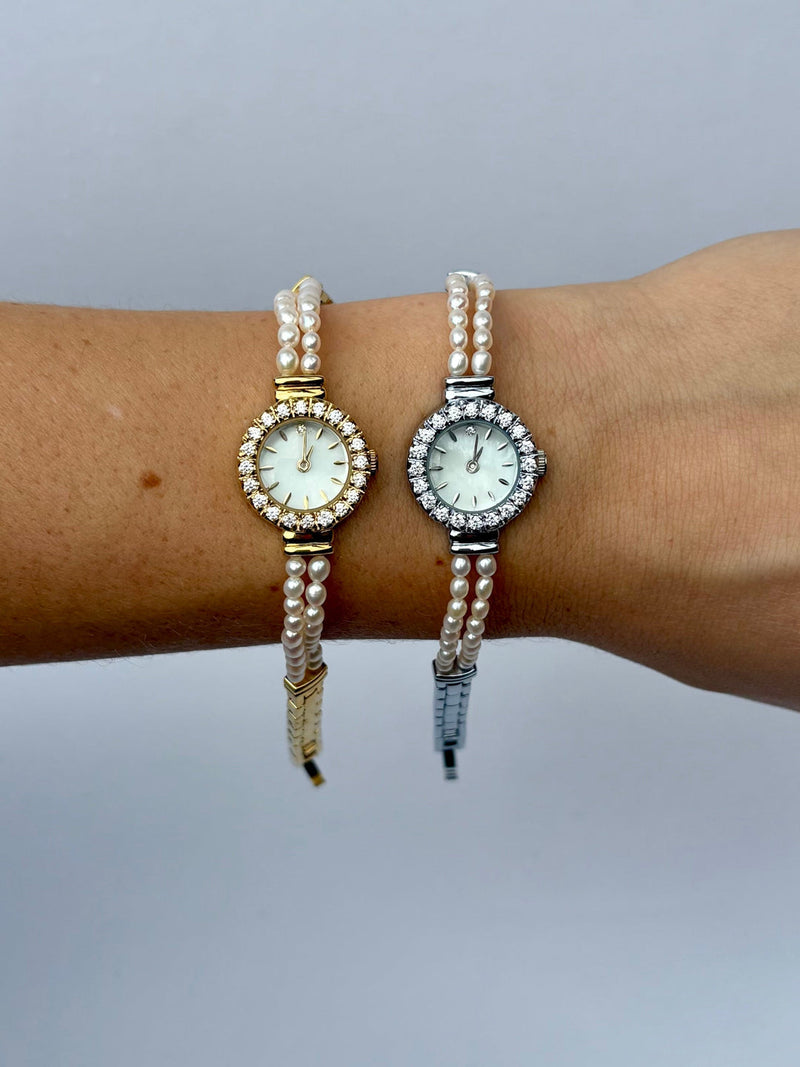 Clara – Elegante Uhr mit Perlendetails und verstellbaren Armbändern