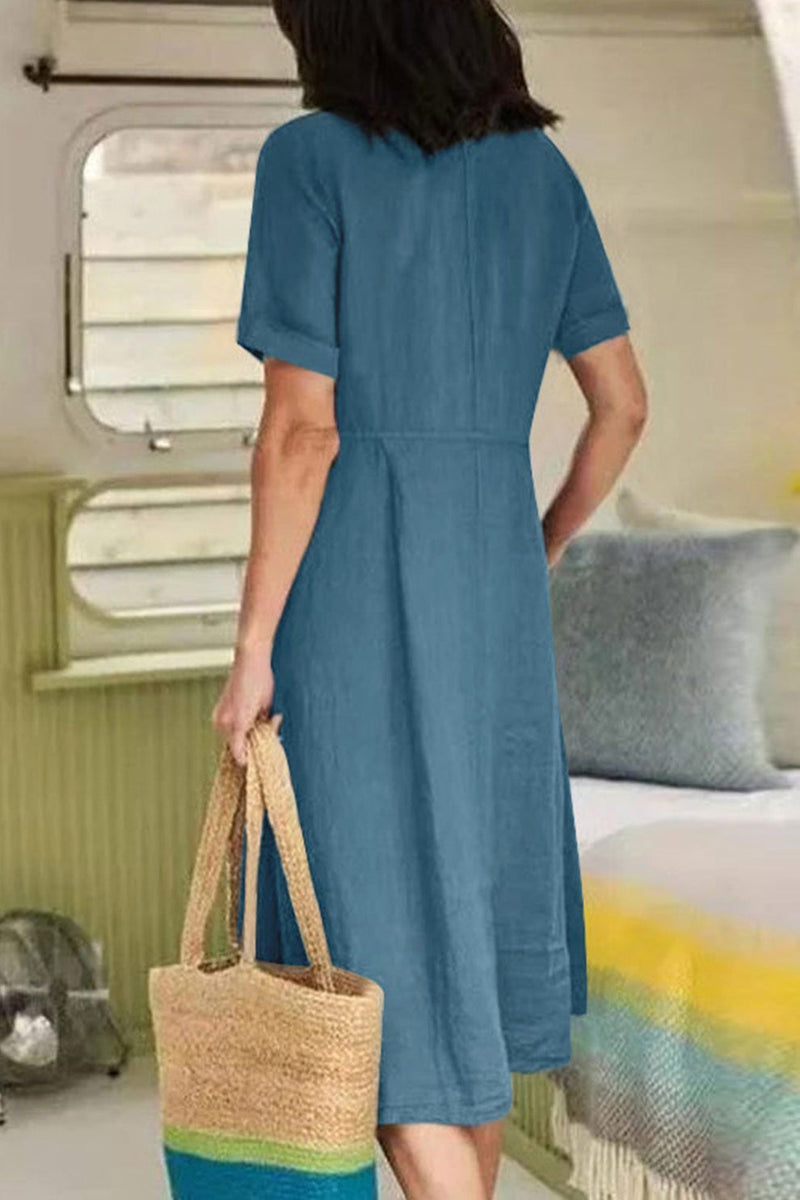 Candy - Elegantes Hemdkleid mit kurzen Ärmeln und Knopfleiste