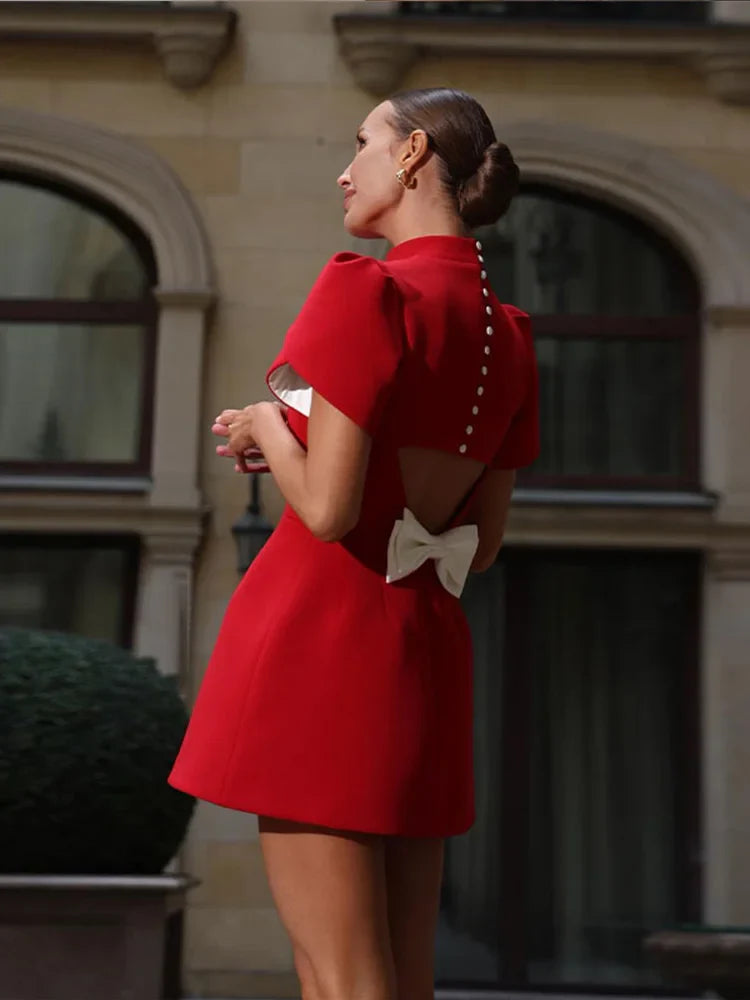 Norina – Lässiges Kurzarm Minikleid mit Rückenschleife und Rundhalsausschnitt