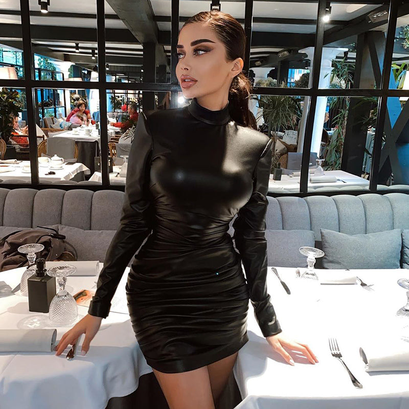 Vera – Lässiges Minikleid mit hohem Halsausschnitt und langen Ärmeln