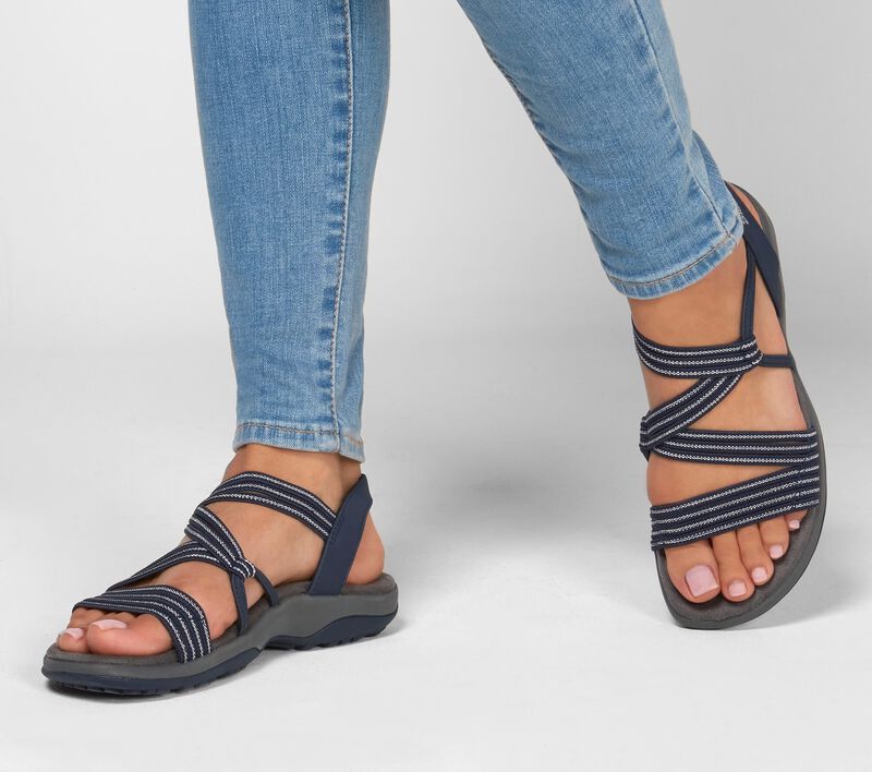 Nayla – Flache Sandalen mit elastischer Passform und rutschfester Sohle