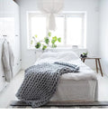 WrapEase - Luxuriöse handgefertigte Decke für Wärme und moderne Wohnästhetik