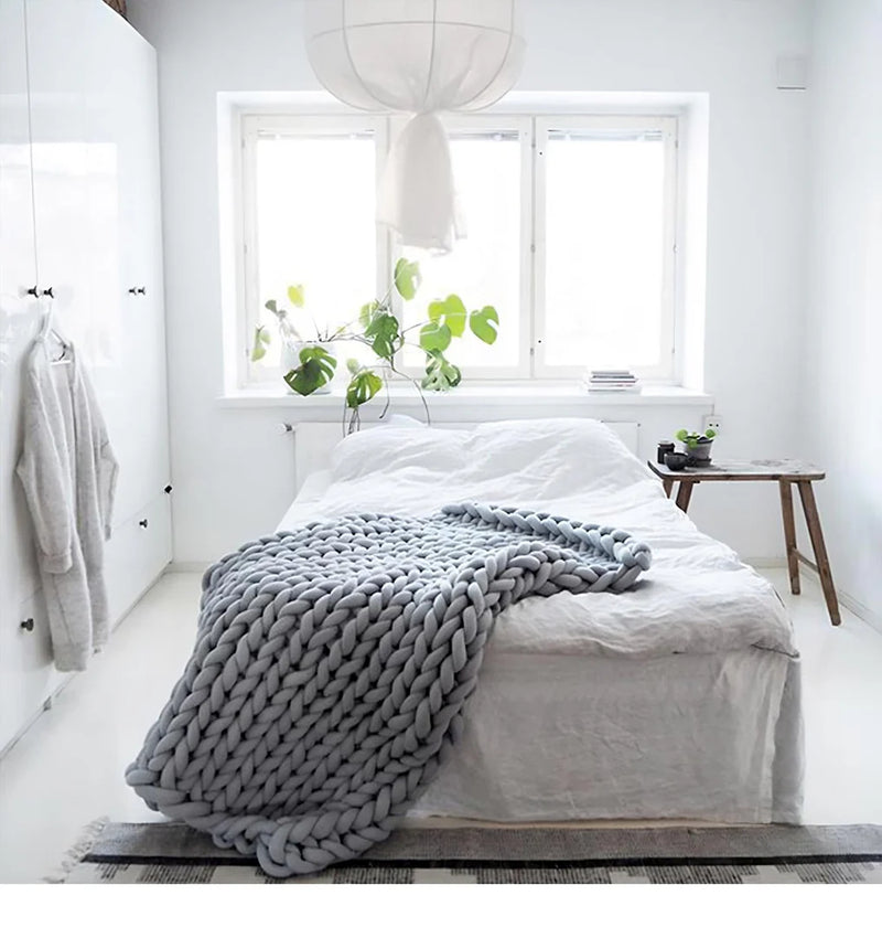 WrapEase - Luxuriöse handgefertigte Decke für Wärme und moderne Wohnästhetik