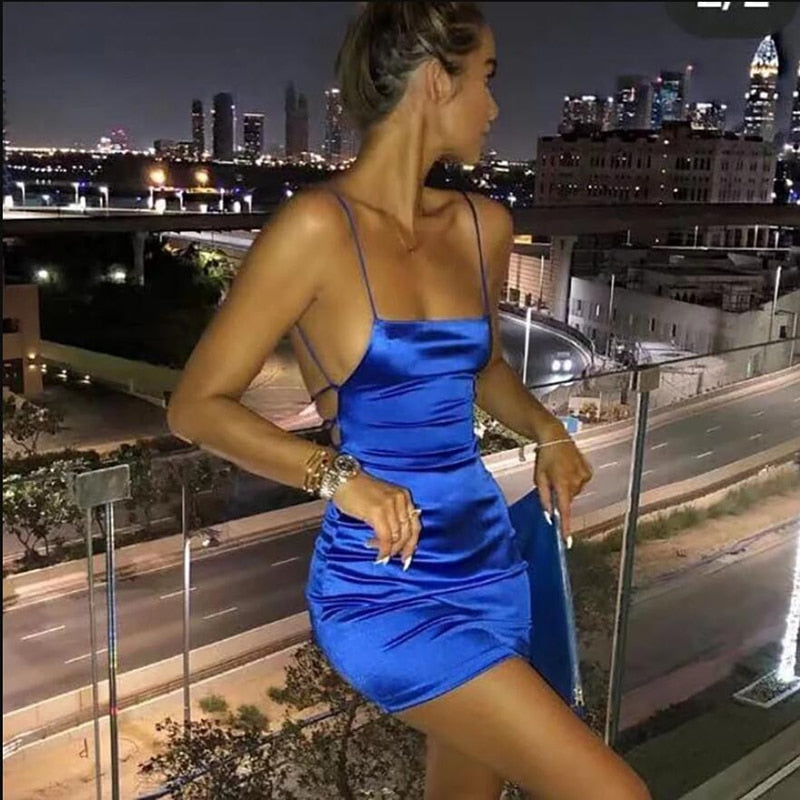 Clara - Elegantes ärmelloses Minikleid mit Schulterträgern