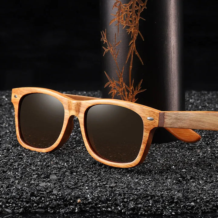 AuraGlide – Klassische Holzsonnenbrille mit polarisierten Gläsern und glatter Rahmenoberfläche