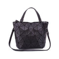 Vera – Moderne Tragetasche mit skulpturalem Muster und bequemem Riemen