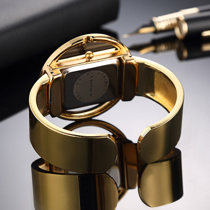 Michelle – Elegante Uhr mit rundem Zifferblatt und Armband im Armbandstil