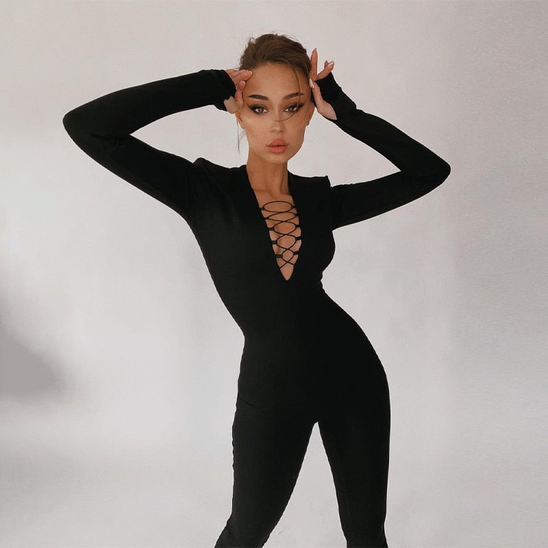Nova - Lässiger Jumpsuit mit V-Ausschnitt und langen Ärmeln