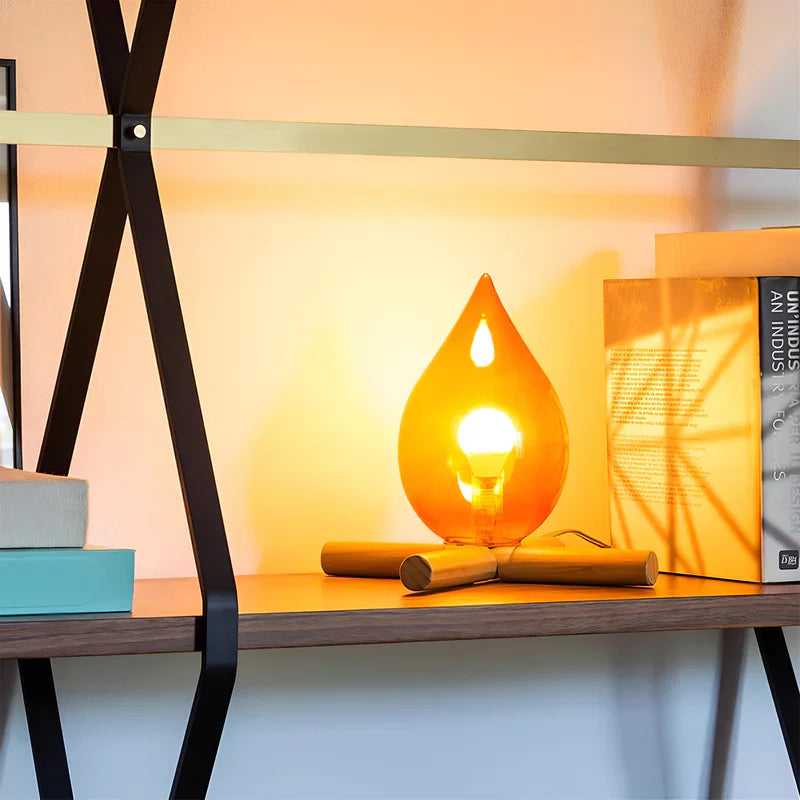 FlammeLys – Tischlampe mit sanftem Flammeneffekt und stabilem Sockel