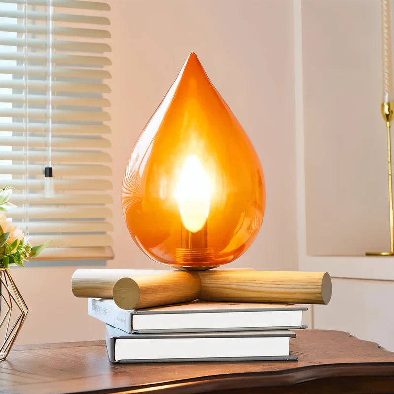 FlammeLys – Tischlampe mit sanftem Flammeneffekt und stabilem Sockel