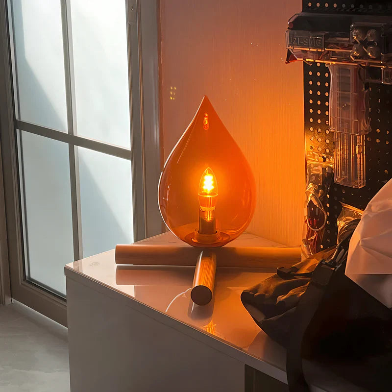 FlammeLys – Tischlampe mit sanftem Flammeneffekt und stabilem Sockel