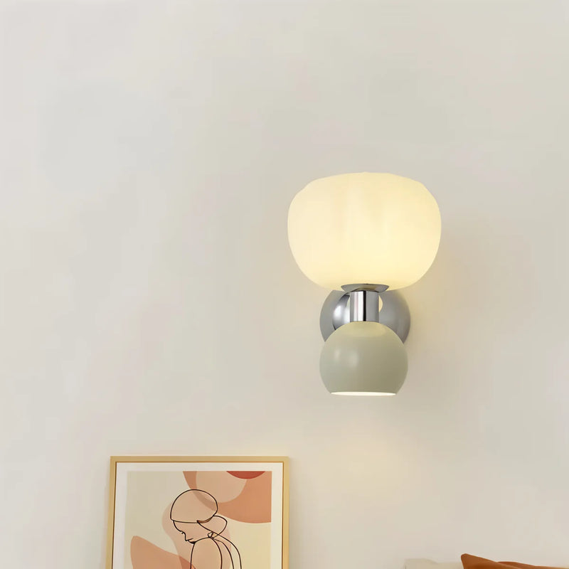GlowGourd – Sanft leuchtende Kürbis-Wandlampe mit kabellosem Design und stimmungsvollem LED-Licht