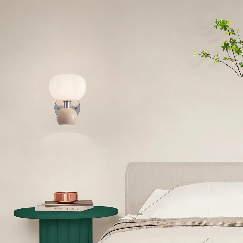 GlowGourd – Sanft leuchtende Kürbis-Wandlampe mit kabellosem Design und stimmungsvollem LED-Licht
