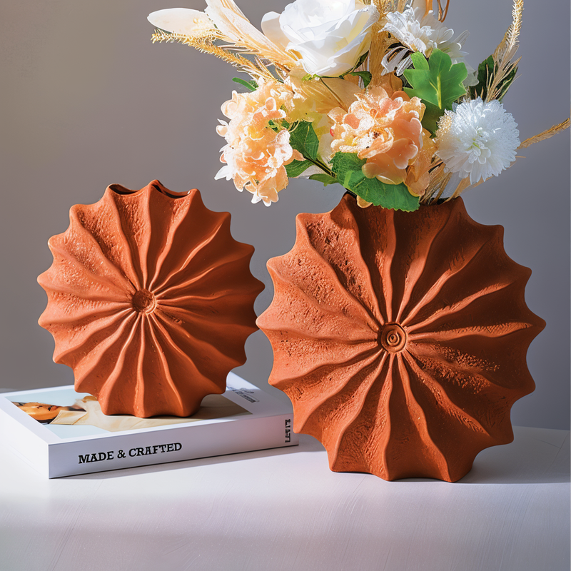 SculptaVase – Geometrische Plisseevase für Blumenarrangements und Wohndekor