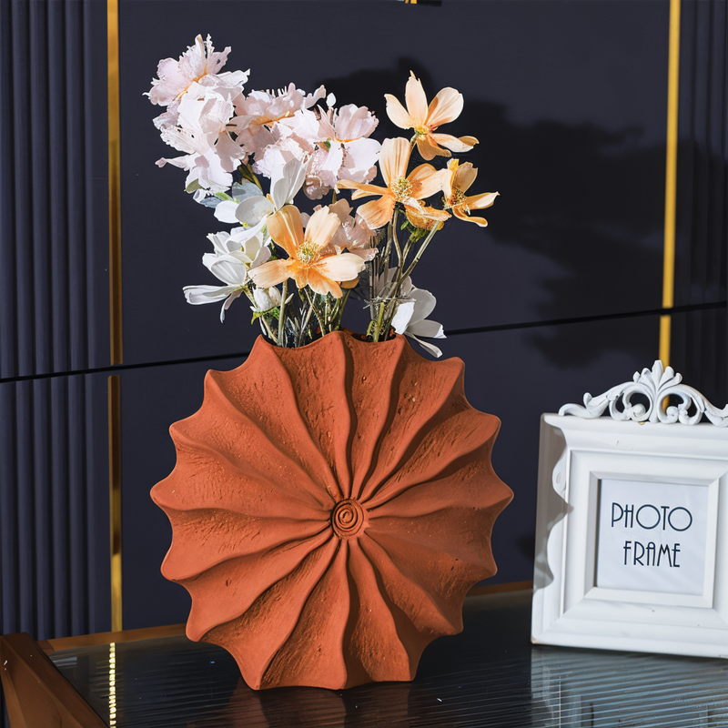 SculptaVase – Geometrische Plisseevase für Blumenarrangements und Wohndekor