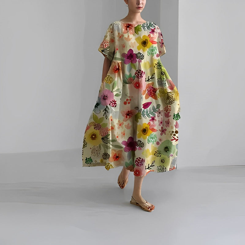 Wirka - Bedrucktes Kleid mit Rundhalsausschnitt und kurzen Ärmeln