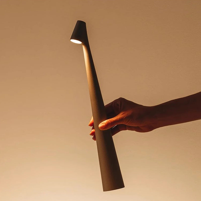 AuraLite - Moderne wiederaufladbare LED Tischlampe mit Berührungssensor für einfache Steuerung
