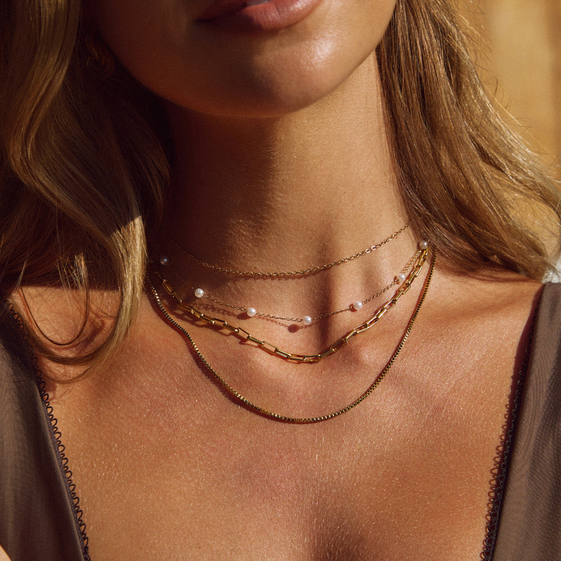 Norina - Verstellbare lange Quastenkette mit weicher Perle