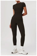 Nova – Figurbetontes Kurzarm-Top-Set mit High-Rise-Leggings