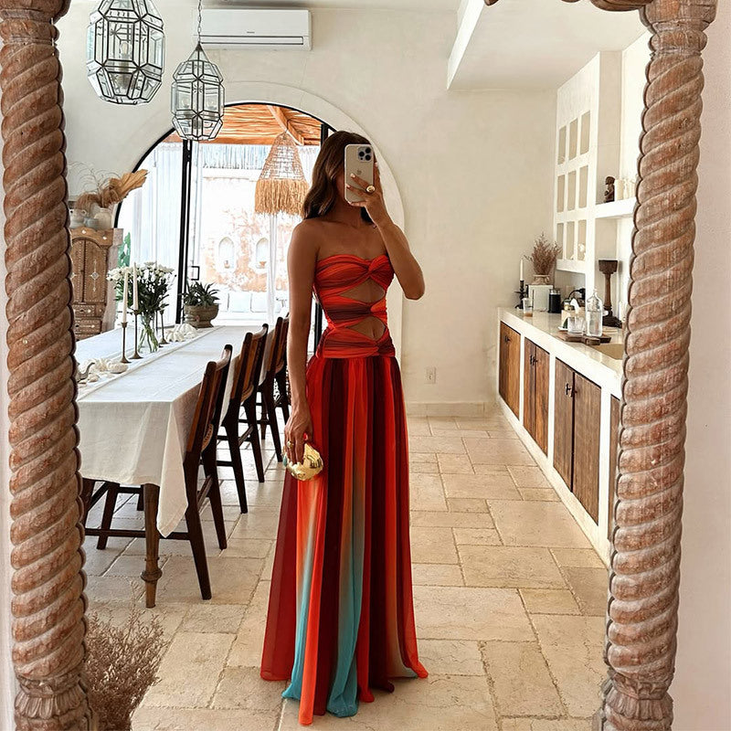 Mira - Lässiges Maxikleid mit gedrehtem Mieder und trägerlosem Design