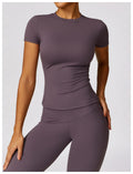 Nova – Figurbetontes Kurzarm-Top-Set mit High-Rise-Leggings