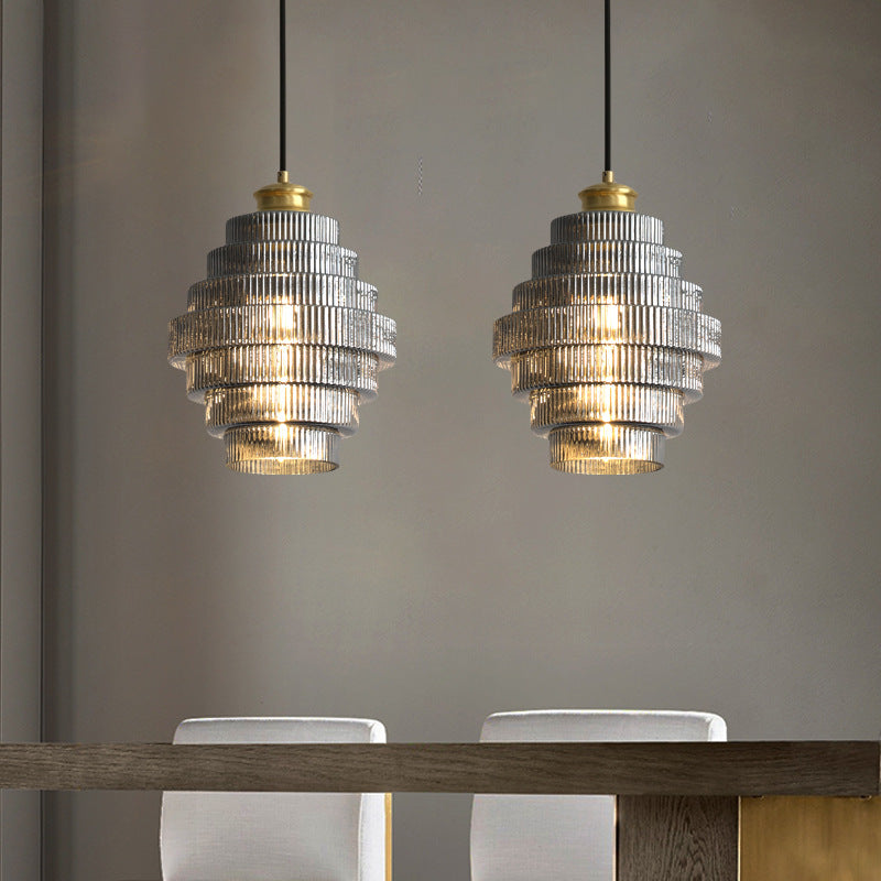 LuxeHalo - Pendelleuchte mit elegantem Schirm und verstellbarer Hängekette