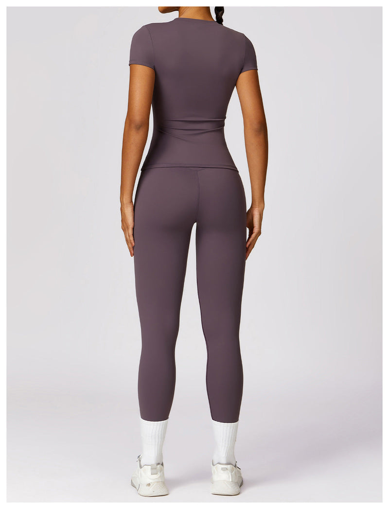 Nova – Figurbetontes Kurzarm-Top-Set mit High-Rise-Leggings