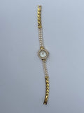 Clara – Elegante Uhr mit Perlendetails und verstellbaren Armbändern