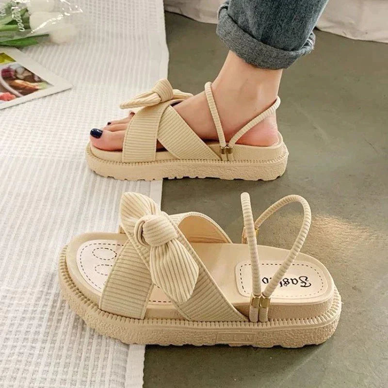 Selesta – Offene Sandalen mit elegantem Design und gepolstertem Komfort