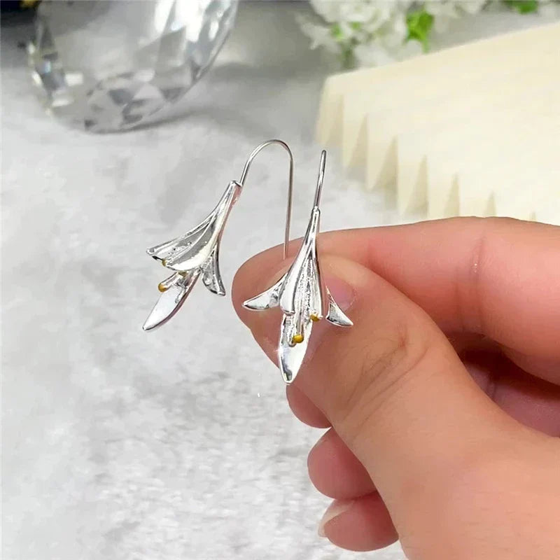 Marisa – Elegante Blumenohrringe mit schlankem und stilvollem Entwerfen