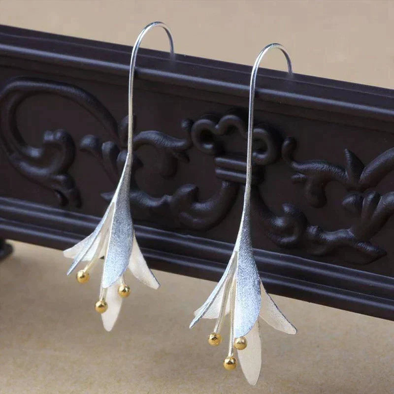 Marisa – Elegante Blumenohrringe mit schlankem und stilvollem Entwerfen