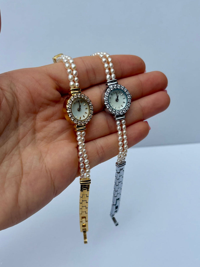 Clara – Elegante Uhr mit Perlendetails und verstellbaren Armbändern