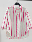 Amelia – Entspannte Streifenblusen mit Knopfleiste und modernem Saum