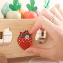 VeggieTots - Interaktiver Holzwagen mit bunten Gemüsesortierern und Tierfiguren