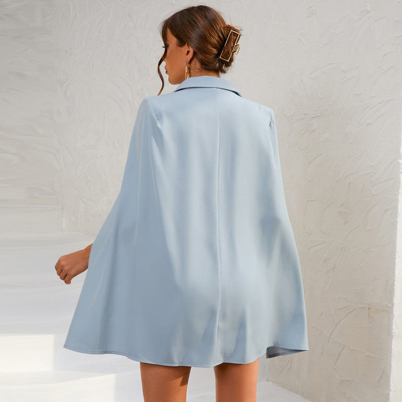 Naelle – Tailliertes Blazerkleid mit Cape Schultern und taillierter Taille