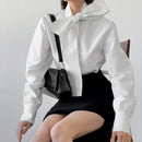 Anke – Langärmliges Loose Fit Hemd mit Knopf und Schleifendetail