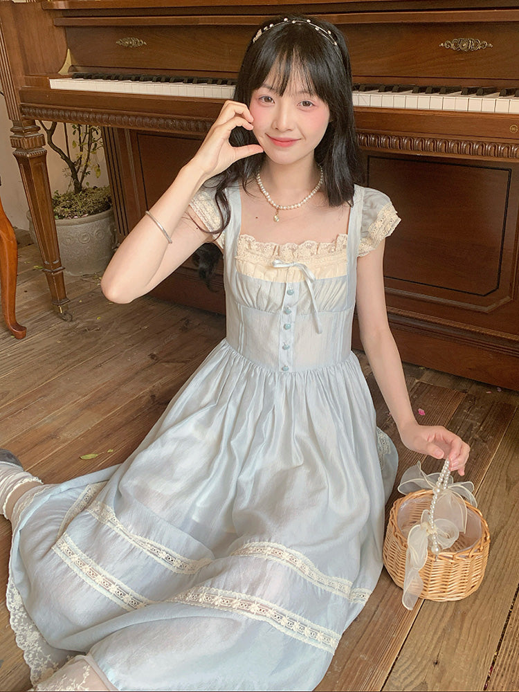 Amira – Vintage-inspiriertes Kleid mit plissiertem Saum und verstellbaren Trägern