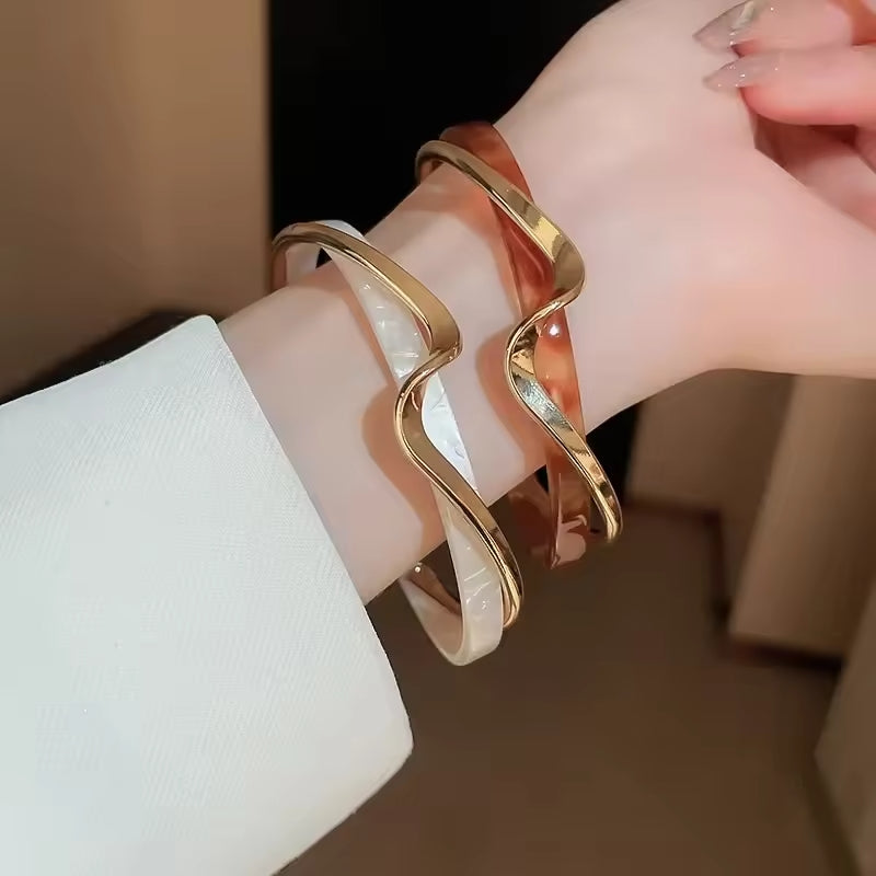 Bianca – Elegantes Armband mit Opal Mittelstück für einen luxuriösen Look