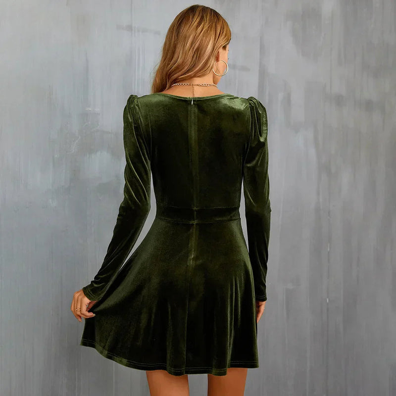 Enya – Lässiges Midikleid mit tiefem V Ausschnitt und langen Ärmeln