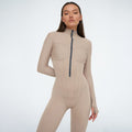 Eva - Schlicht geschnittener Jumpsuit mit Reißverschluss und langen Ärmeln