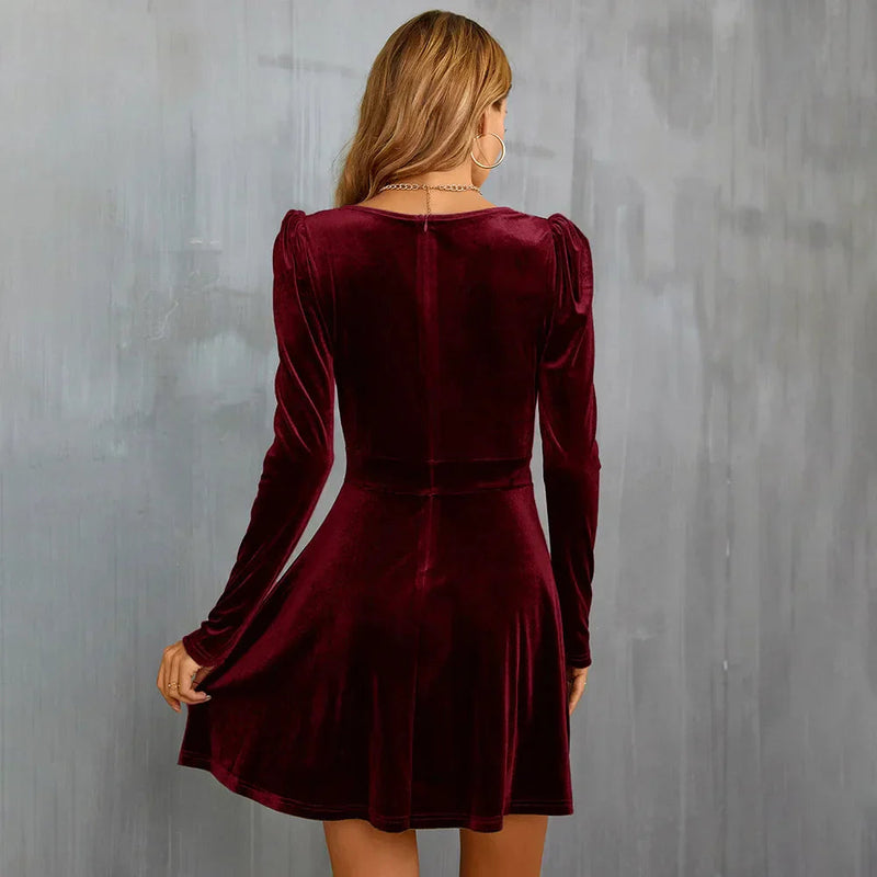 Enya – Lässiges Midikleid mit tiefem V Ausschnitt und langen Ärmeln
