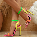 Noura – Riemchen Stiletto Heels mit kräftigen Farben und gepolstertem Schritt