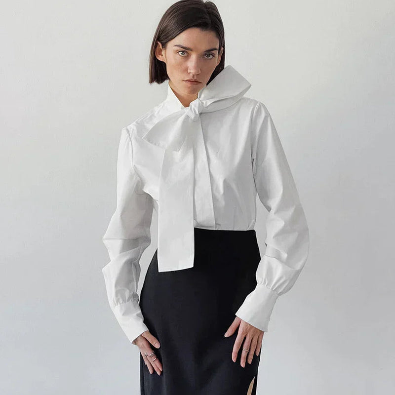 Anke – Langärmliges Loose Fit Hemd mit Knopf und Schleifendetail
