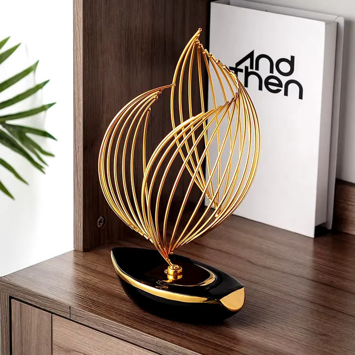 TideCurve – Modern Segelboot Skulptur für eine elegante Dekoration zu Hause