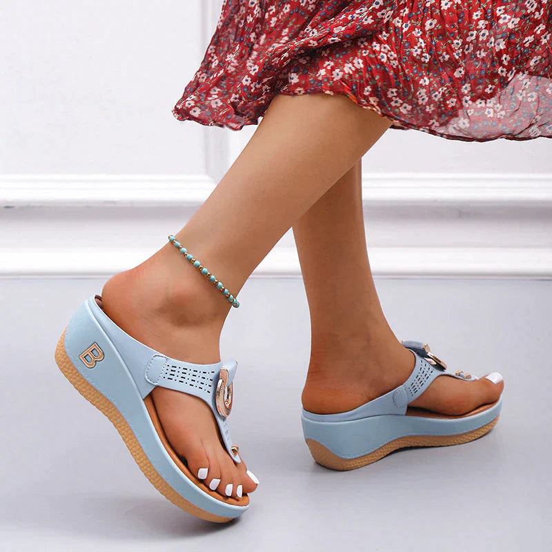 Amelie – Leichte Sandalen mit dicker Sohle und atmungsaktivem Entwerfen