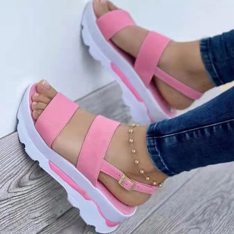 Sandra - Bequeme rutschfeste Sandalen mit verstellbaren Riemen